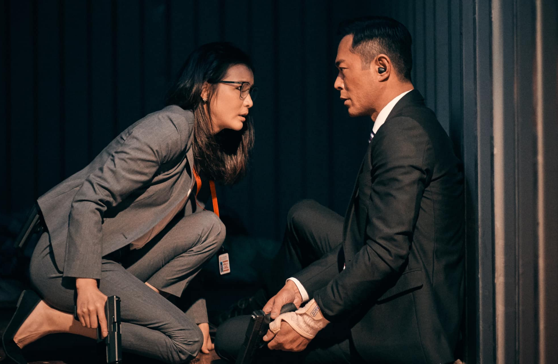 黄景瑜|11天票房破7.29亿,加上黄渤还是输给肖央,贾玲无缘贺岁档冠军