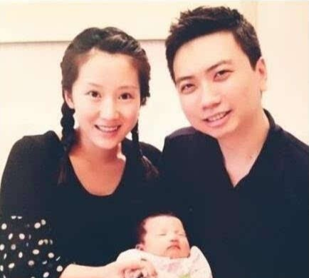 朱亚文|李念近照，气质温婉，她已掌握了爱的秘笈，激荡人生自有远大前程