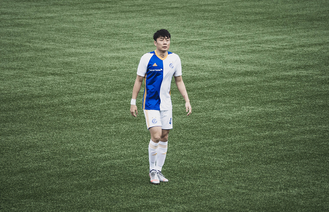 李磊|0-2到2-2！绝平+大翻盘+3连平！李磊留洋首秀首发，2大主力齐让位