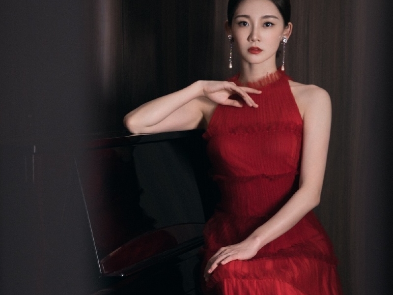 苗苗|苗苗气质很优秀,作为完美的演员,她的形象不具特色