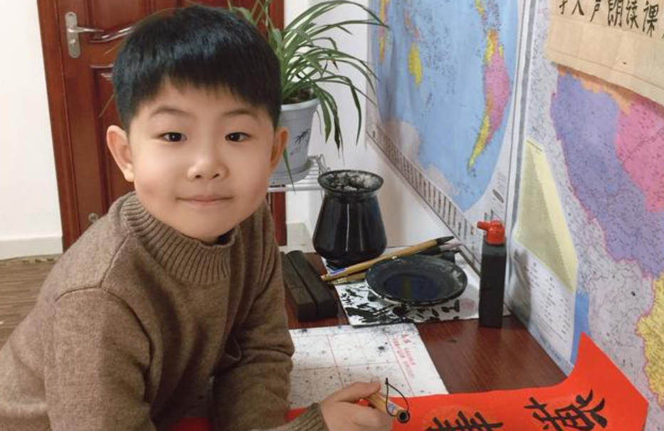 张靓颖|童星出道为什么不好？看看小小彬、阿拉蕾、张俊豪就知道了