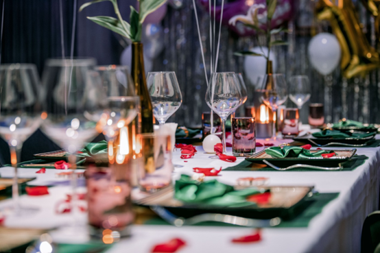 塞上卧龙图 | 喝酒,也是需要技术的