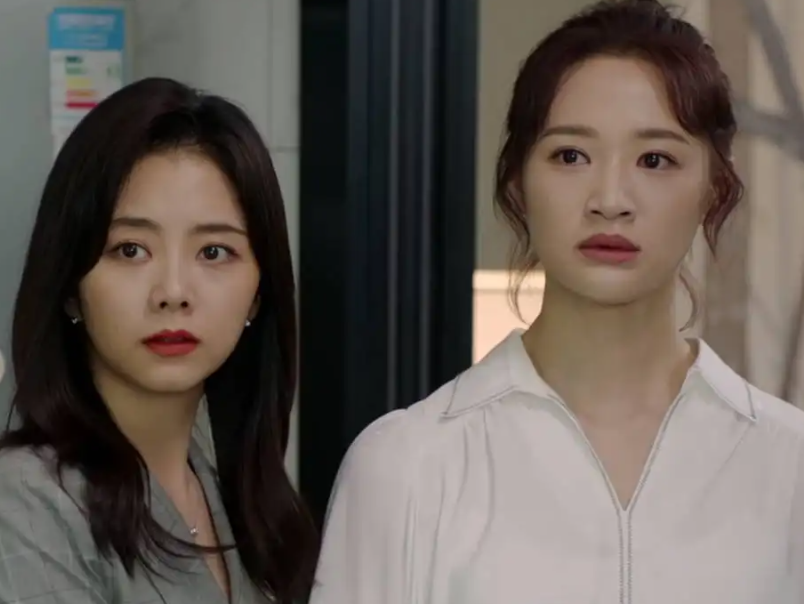 爱情观|职场剧《请叫我总监》,老套的人设不俗的剧情,在笑中扶正爱情观