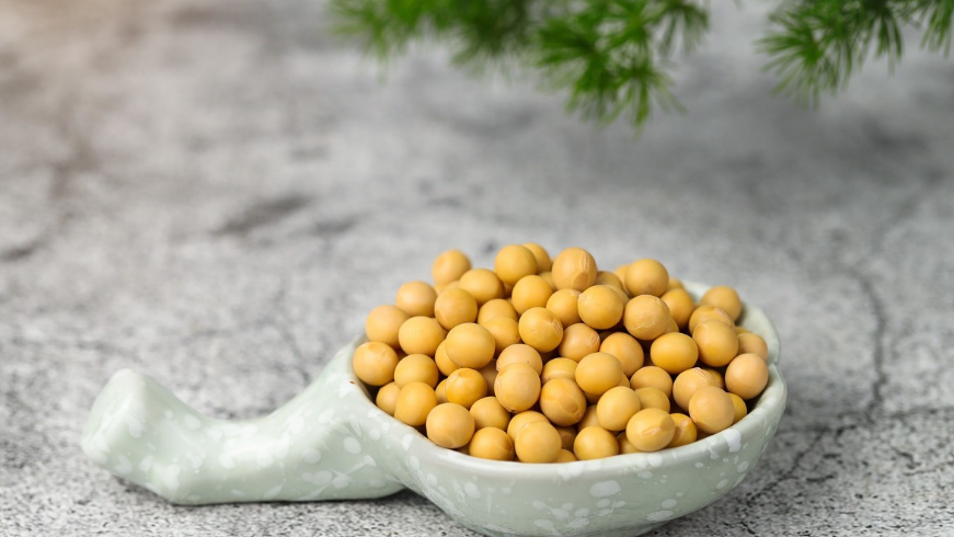 降血脂|喝柠檬水能降血脂？医生：3种水是天然“他汀”，你若爱喝，血脂蹭蹭降