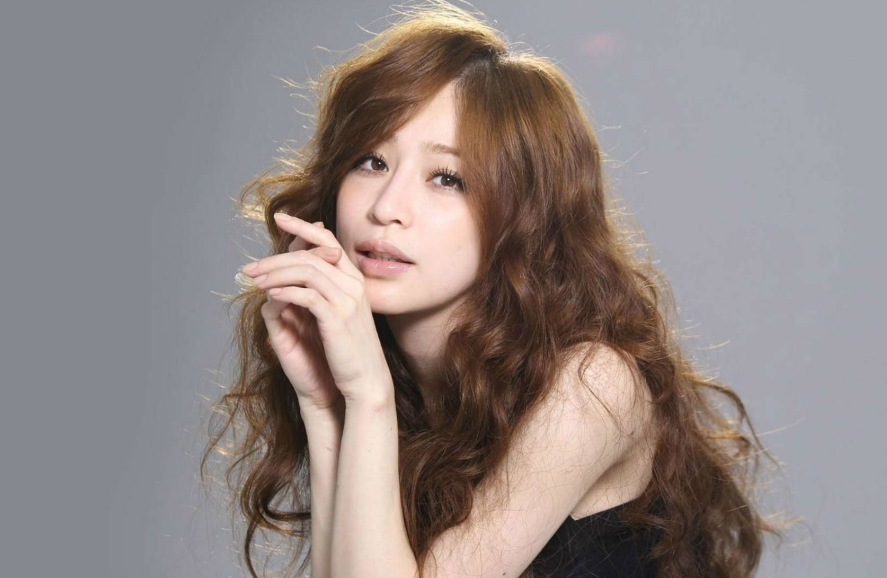 阚清子|王心凌男孩申请出战,为了姐姐舞台夺冠,老粉们纷纷主动出击