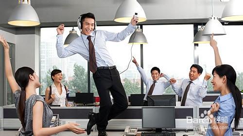 |职场中现象领导或者老板喜欢什么样的人,你就向什么样的人靠近