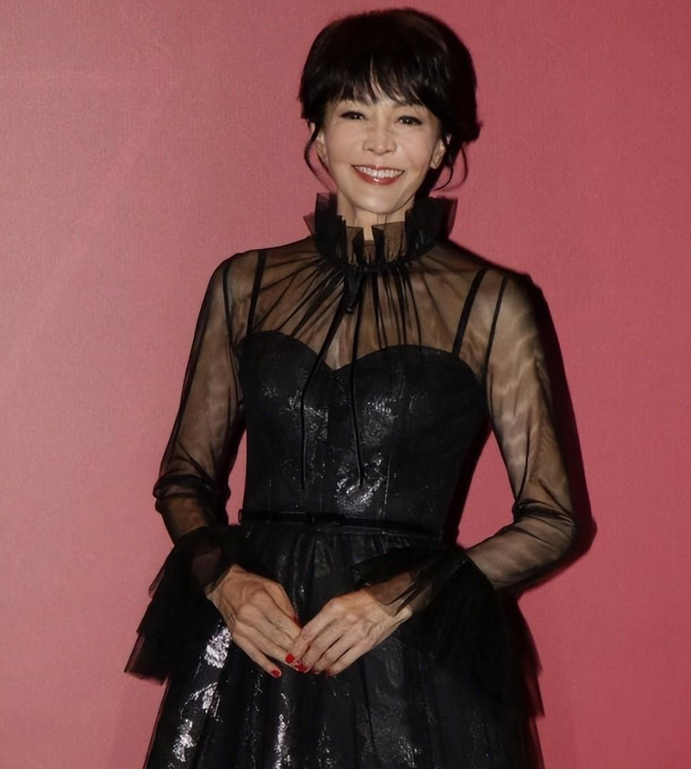 整容|在当奶奶的年纪整容，如今脸垮得没眼看，这些女星肠都悔青了吧