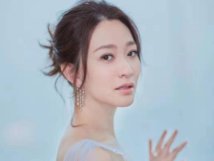 李小冉|爱笑的李小冉，光鲜亮丽的背后，有着一段不为人知的心酸故事