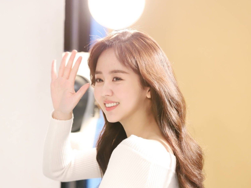 |9岁出道成演员，自学成才的女学霸，21岁戏龄12年的老戏骨