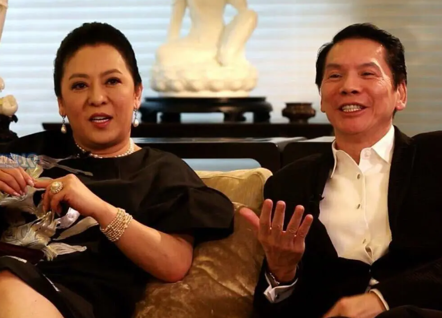 周星驰|周星驰的争议,从向太开始酒没停过,圈内好友陆续绝交,究竟原因为何?