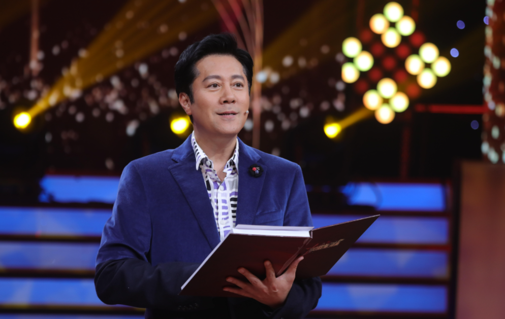 刘德华|靠春晚走红,曾公开点评刘德华唱功不行,刘德华粉丝发声:你没资格说这话