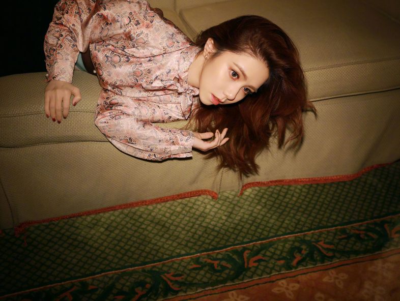 |巨肺天后邓紫棋，在与前公司闹掰后，事业蒸蒸日上！