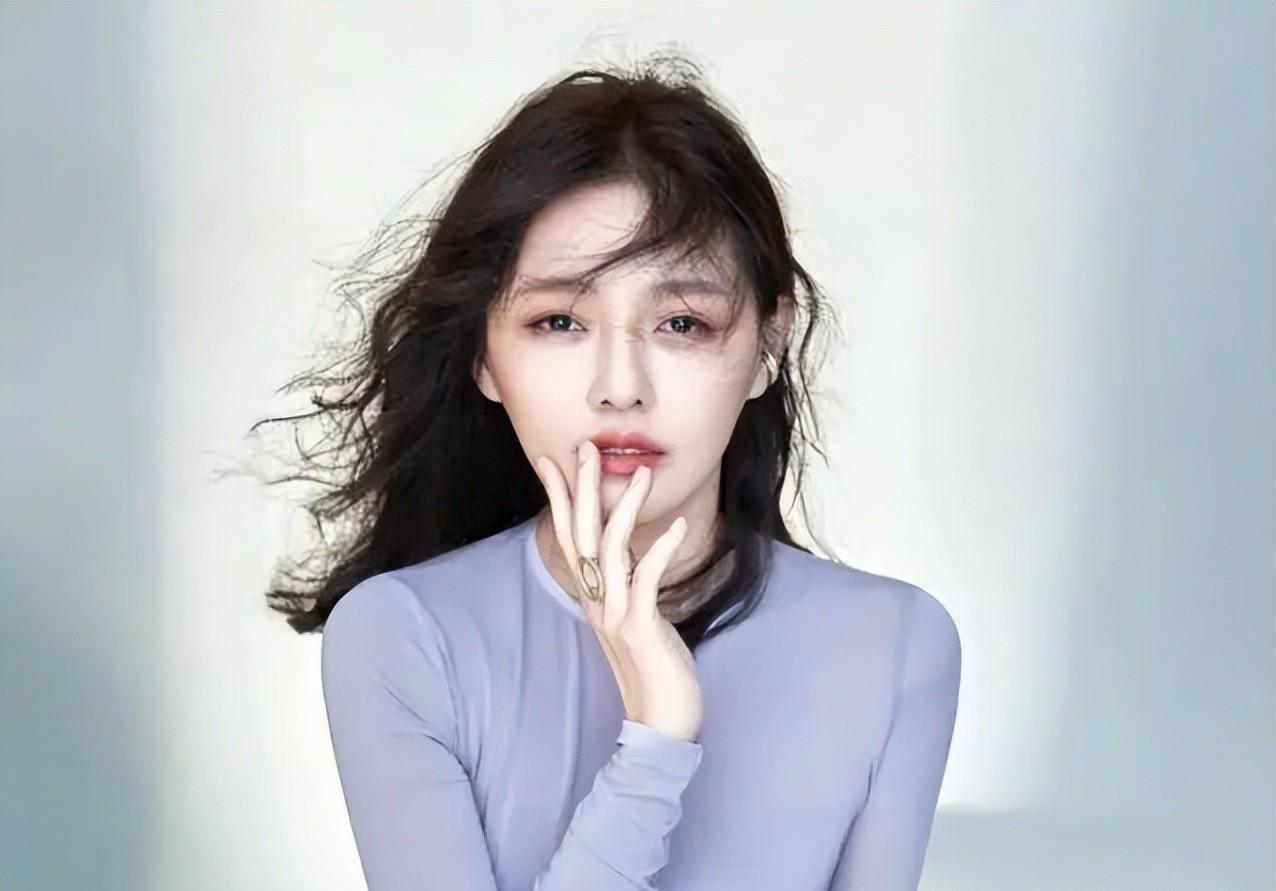 大S|同学家长，曝大S不管孩子，处境十分可怜，小玥儿下雨天路边大哭