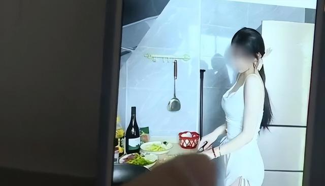 回顾美女退房被扣4800押金,为报复给家电灌水,房东:被她美貌欺骗