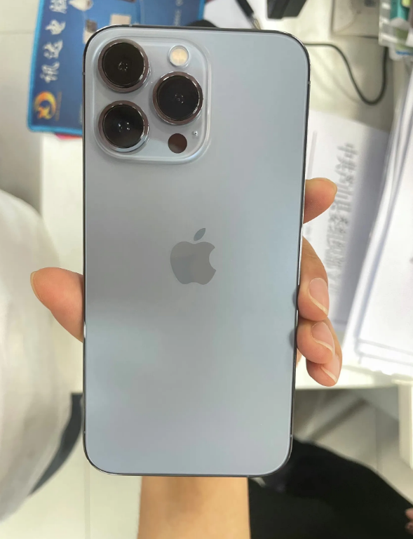 iPhone|苹果被罚款之后，终于妥协了，网友：多花钱的时代可算过去了