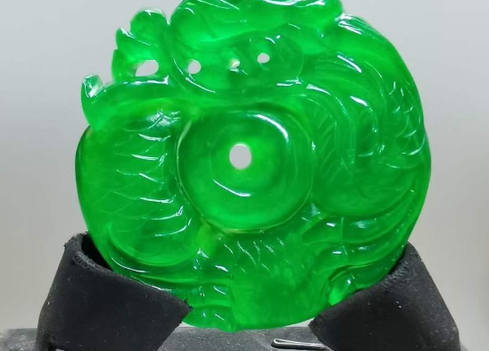 翡翠|收藏翡翠需要什么?每个人都能找到心仪的料子吗?我来告诉你答案