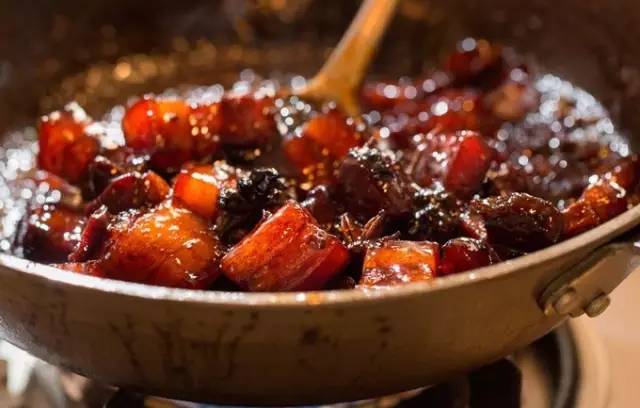 甲状腺|多家医院明令禁止，吃一次堪比8个塑料袋，是在“自毁”甲状腺，趁早丢