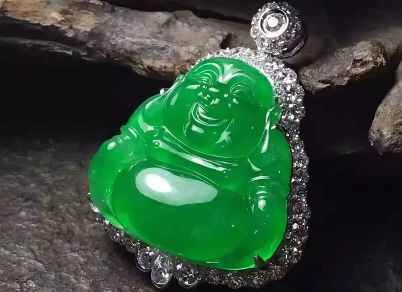 翡翠|翡翠当中的瑕疵,你都了解多少呢?按照严重程度来分辨是否要买