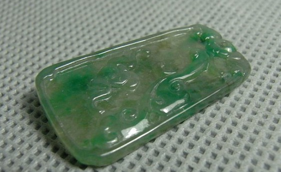 翡翠|选择和价钱相对应的翡翠，从各个方面去分析，你学会了吗？