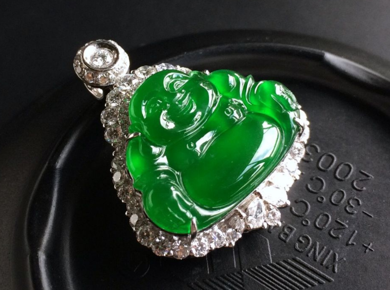 翡翠|通过这个手法让翡翠更漂亮，但要警惕过度美化，翡翠镶嵌知多少