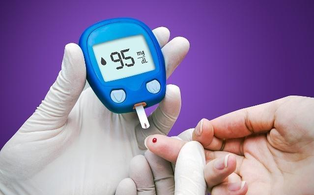 血糖|测血糖时,应该测哪个手指?监测血糖的这3个问题,你应该清楚!