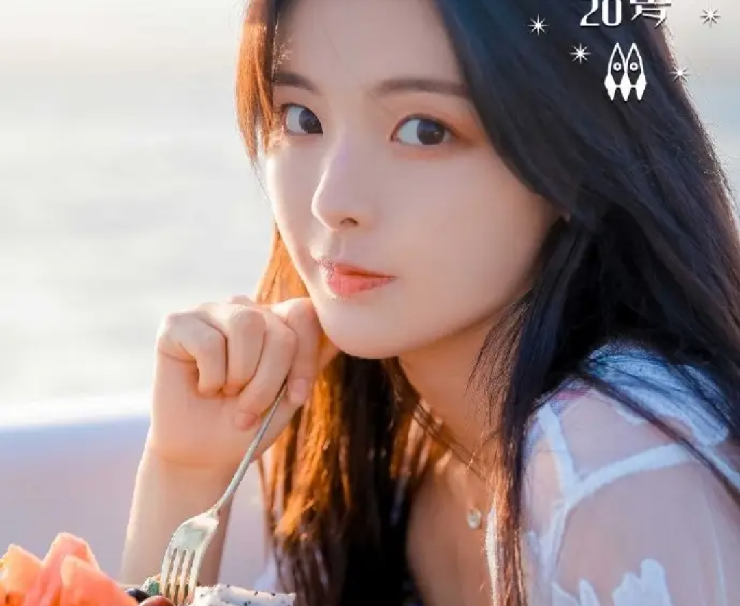 杨超越|真正的“锦鲤”杨超越,没有特长,依旧可以成为闪耀的明星