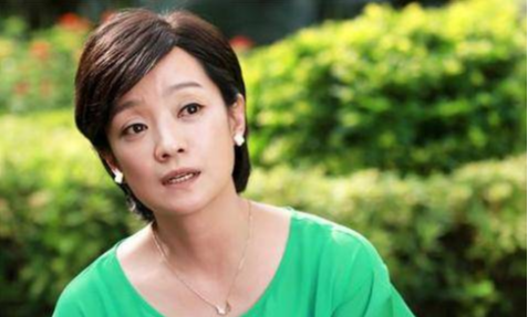 张嘉益|和富豪丈夫离婚后，她携带24亿巨款嫁给张嘉译，51岁活成人生赢家