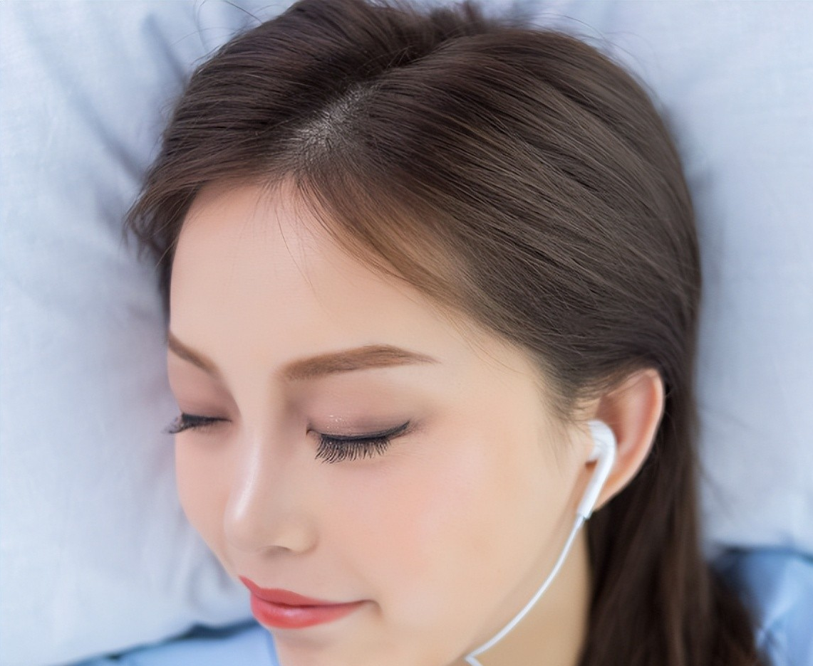 明星素颜 女人睡前保持这4个好习惯,皮肤会好得让人羡慕,就算素颜也好看