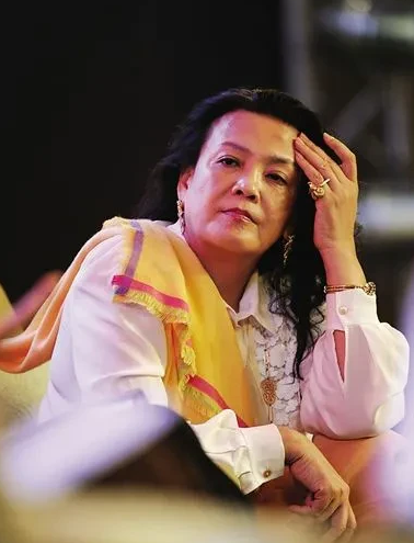 张兰|64岁的张兰，一不小心又说错话了？