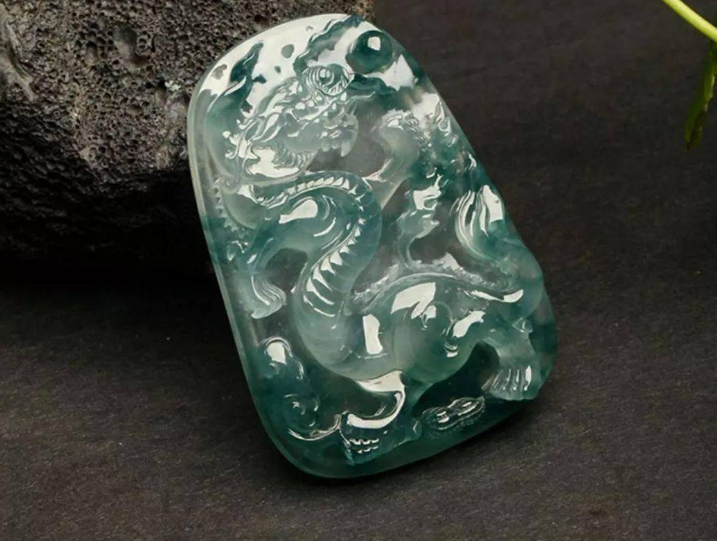 翡翠|所有的翡翠都能增值吗？答案是否定的，只有中高档的才会增值