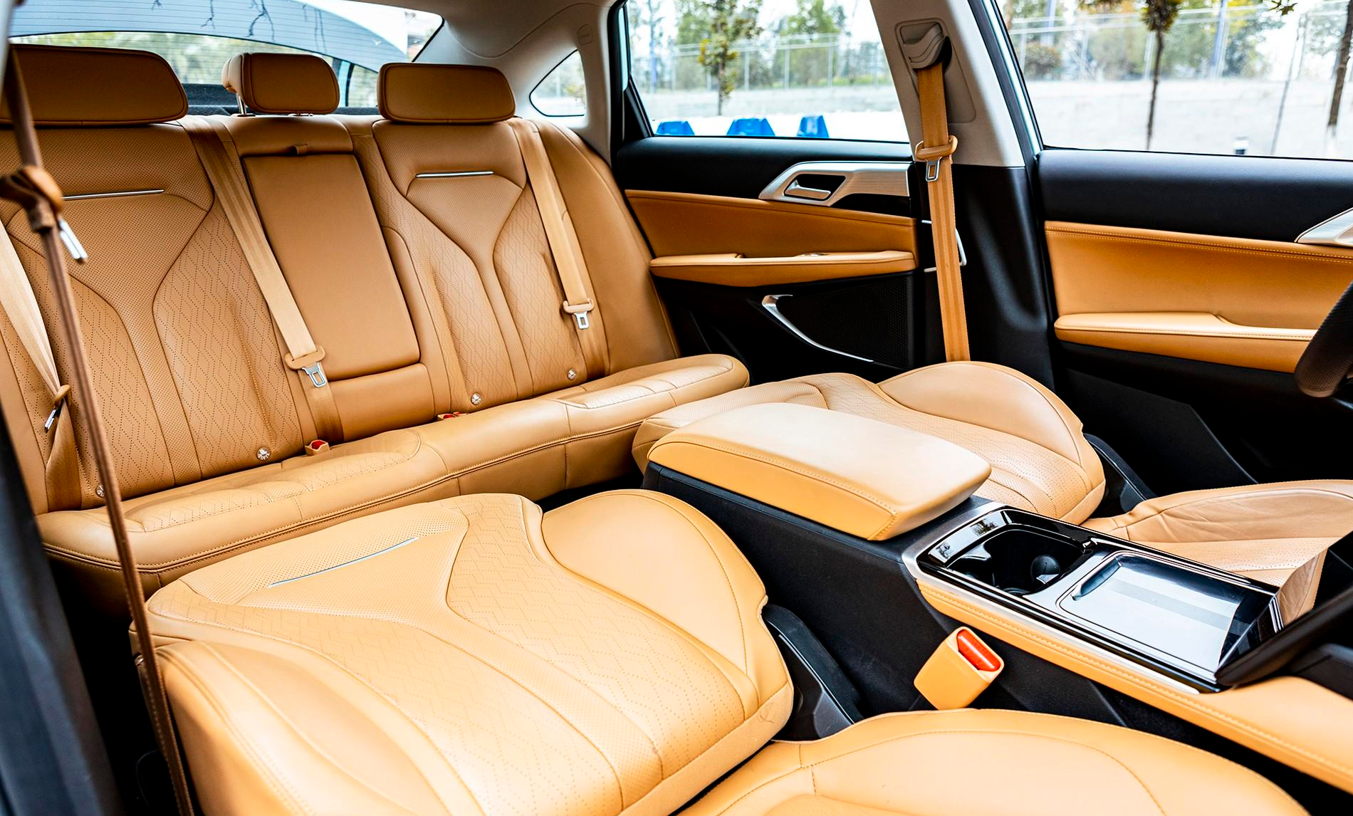 芯片|免费升级高通8155芯片的极氪001引热议？车企就该这么卷