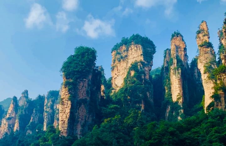 ott|天门山是私营的，全是后期开发的，全是些修出来的风景