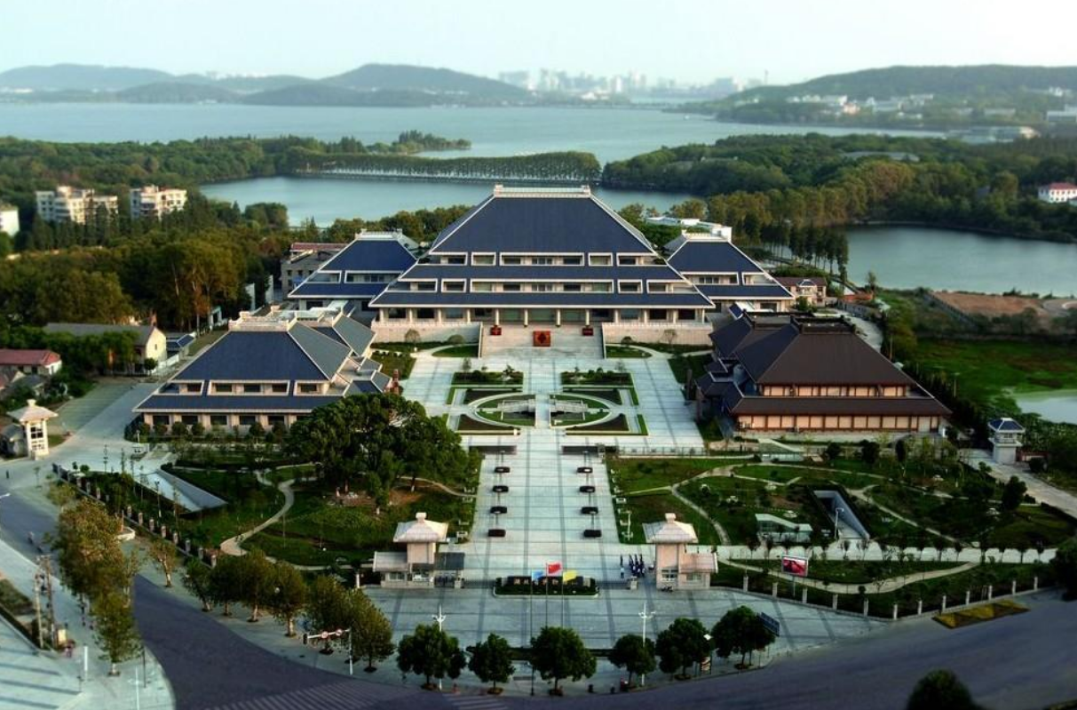 武汉|等到下次见面，和身边的朋友约定来武汉看一场樱花，好吗？