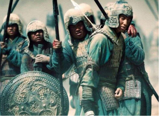 VR|为了保持强大，国家能不能养一支职业军？背后的算计还真多