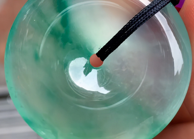 翡翠|翡翠当中有冰渣，代表种比较老？这可大错特错了