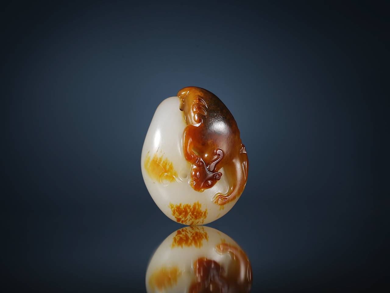 新疆维吾尔自治区|佰匞出品 瑰古红沁 独珍遗世 黄罕勇 辟邪 新疆和田玉独籽料 挂件