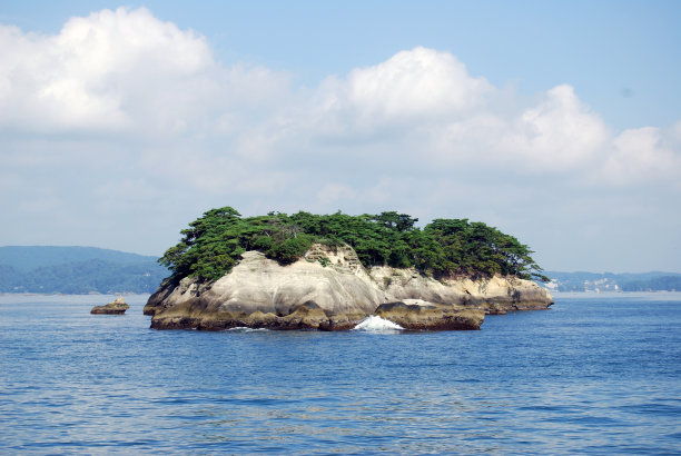 码头|北部湾三岛，有两座风格不一的小镇，以海滩、港口、码头为主