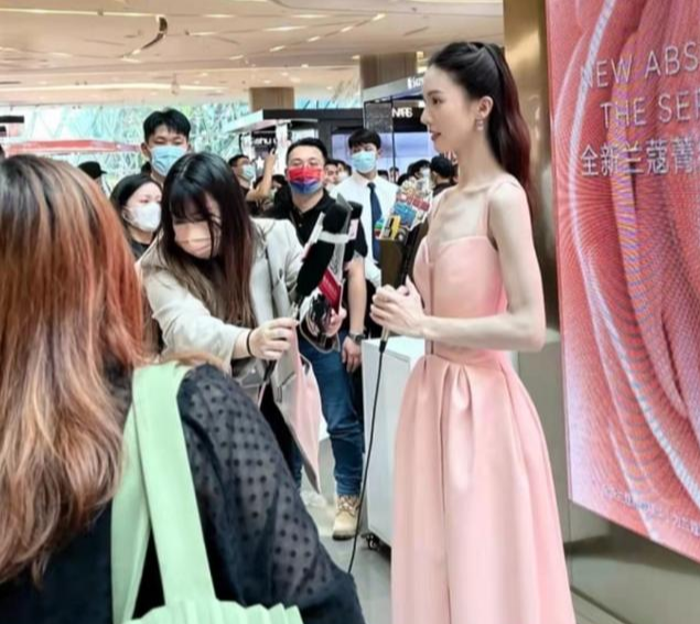 孙俪|镜头前美翻,真人“丑”得奇形怪状,干瘪、脸肿、疲态都是原因