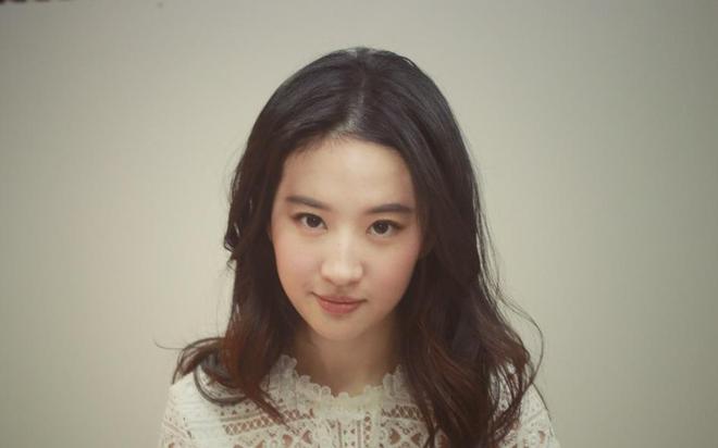 姐姐|刘亦菲稳坐神仙姐姐宝座,出道多年的她,暴露真实颜值