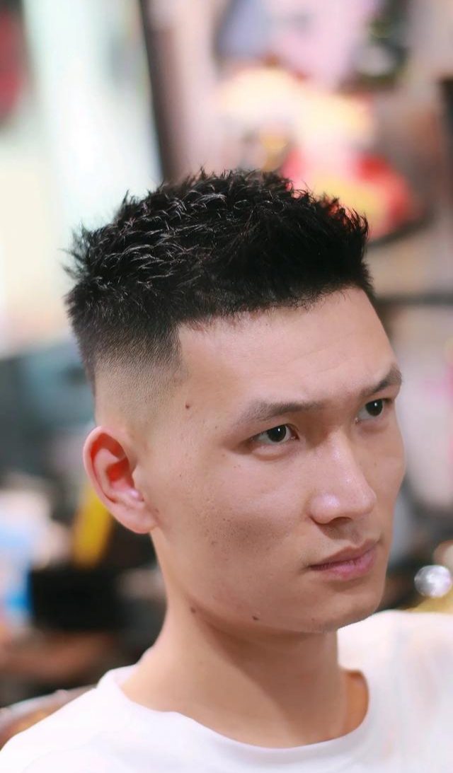 发型 李现和杨洋的三七分好帅，还有比他们更帅的发型吗？可以看看这些