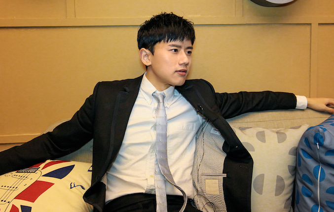 张杰|张杰：知名歌手的故事