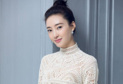 王丽坤|出道就因长相太美走红，还曾拒绝多位富二代追求，这个女星究竟是谁？