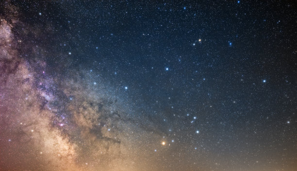 通过天空的星空照片,我们能够看到什么?