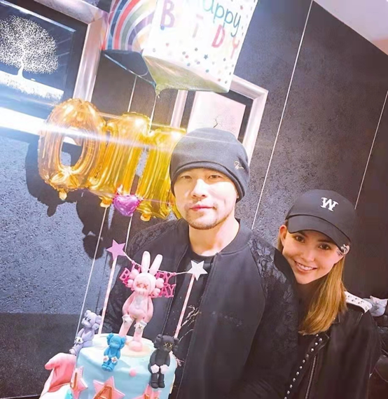 周杰伦|周杰伦官宣第三胎，出专辑比生孩子还难，网友：懒得等了。