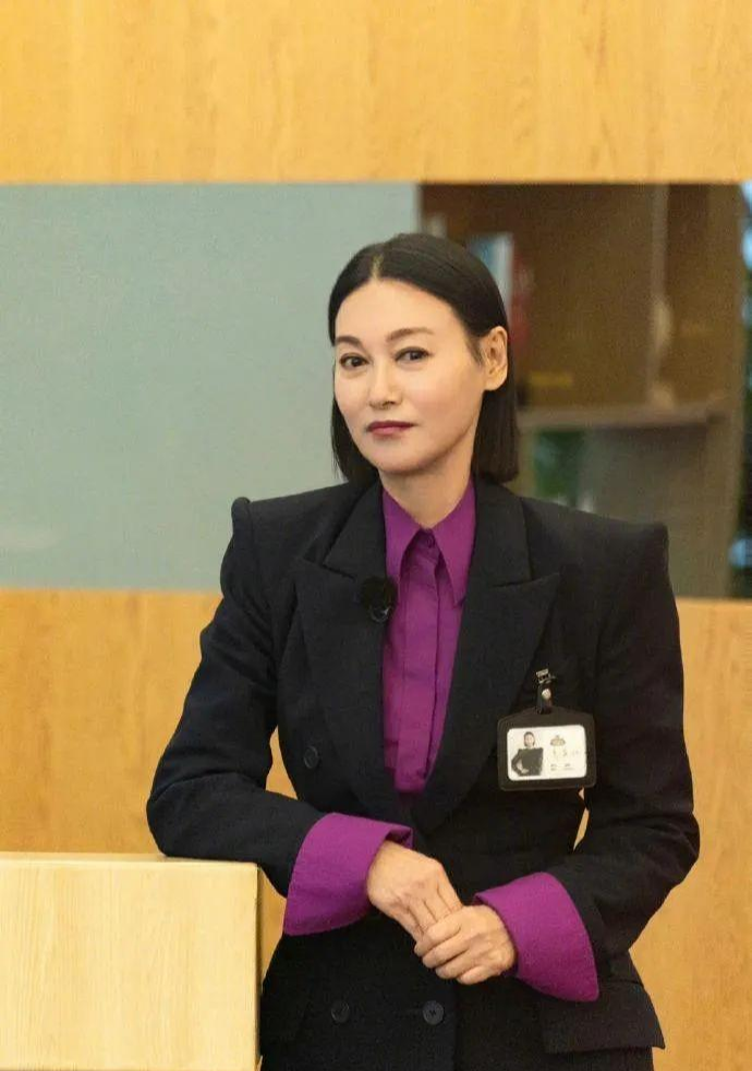 彭小苒|“皇族”出身的“草根影后”,惠英红公开骂哭选手底气何来?