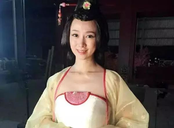 翁虹|她是风月女神,满怀期望嫁豪门遭背叛,53岁的她如今过的怎样?