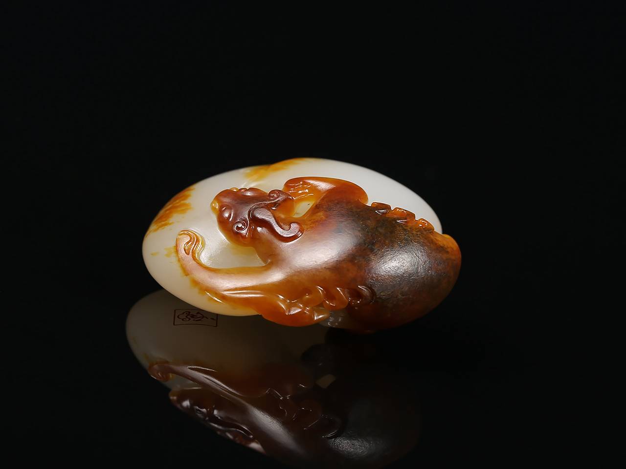 新疆维吾尔自治区|佰匞出品 瑰古红沁 独珍遗世 黄罕勇 辟邪 新疆和田玉独籽料 挂件