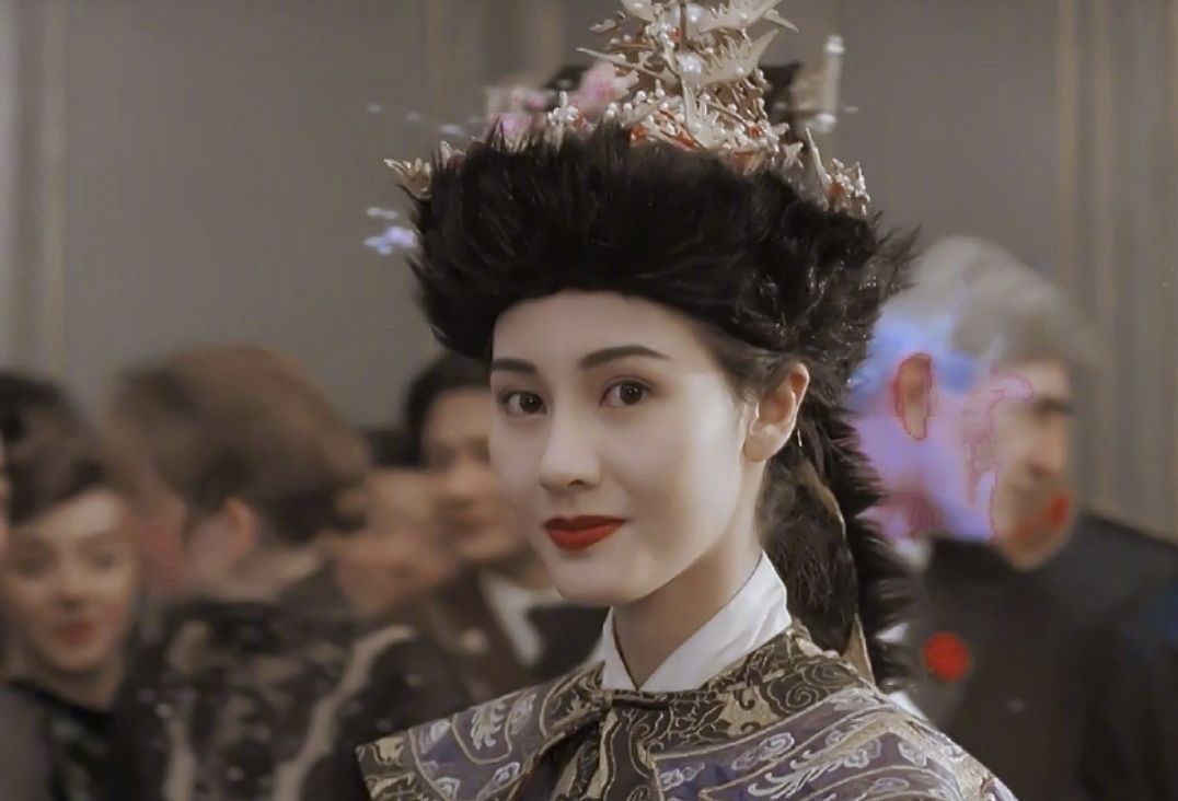 李嘉欣|恃美行凶的李嘉欣：曾痛骂刘銮雄原配，却为何不敢招惹何超琼？