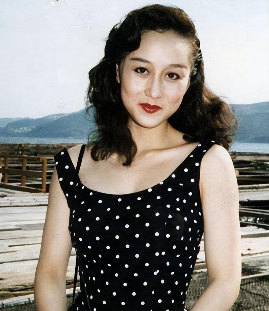 李连杰|李连杰抛弃糠糟之妻,却去选择了利智