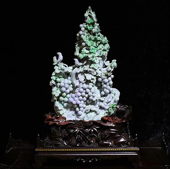 翡翠|翡翠玉雕中的巧色，分色，俏色你分清楚了吗